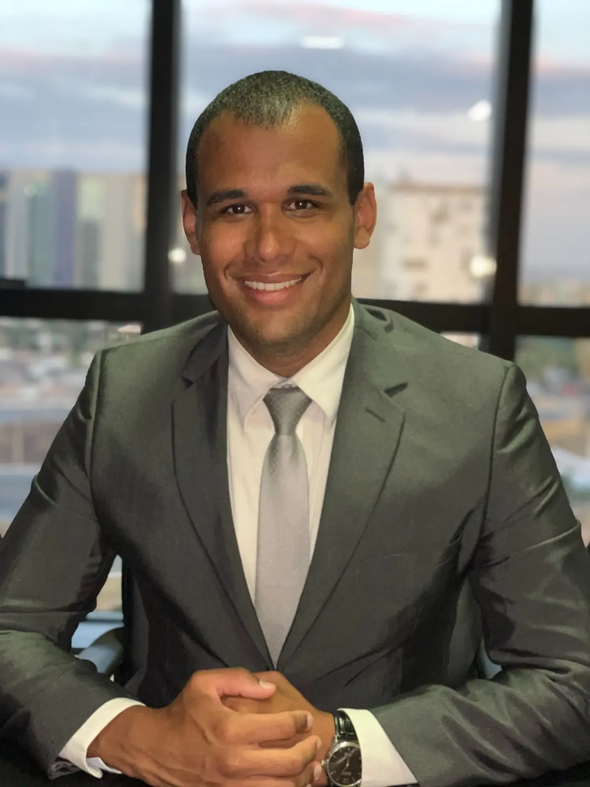 Retrato de Christopher Miranda, autor de TORNE-SE CAPAZ